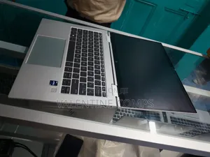 Laptop HP EliteBook x360 1040 G10 16GB Intel Core i7 SSD 512GB