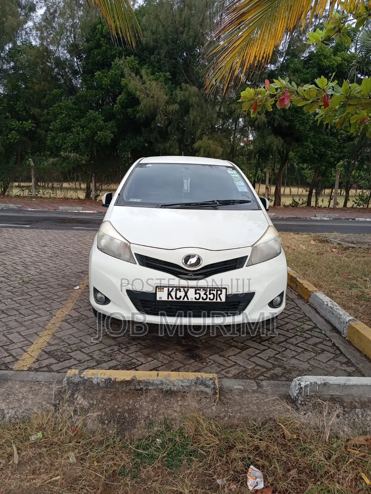 Toyota Vitz 2013 White