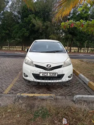 Toyota Vitz 2013 White