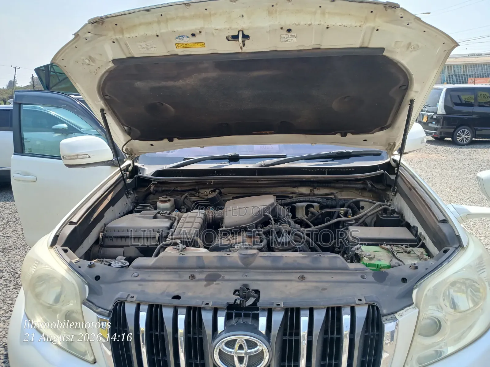 Toyota Land Cruiser Prado 2012 White
