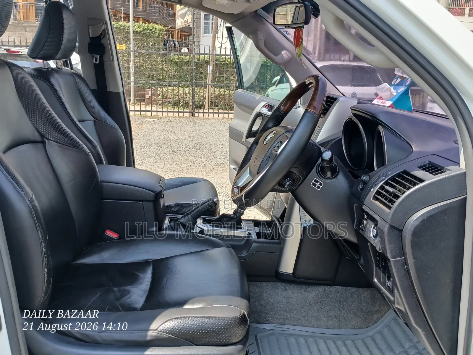 Toyota Land Cruiser Prado 2012 White