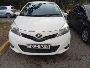 Toyota Vitz 2013 White