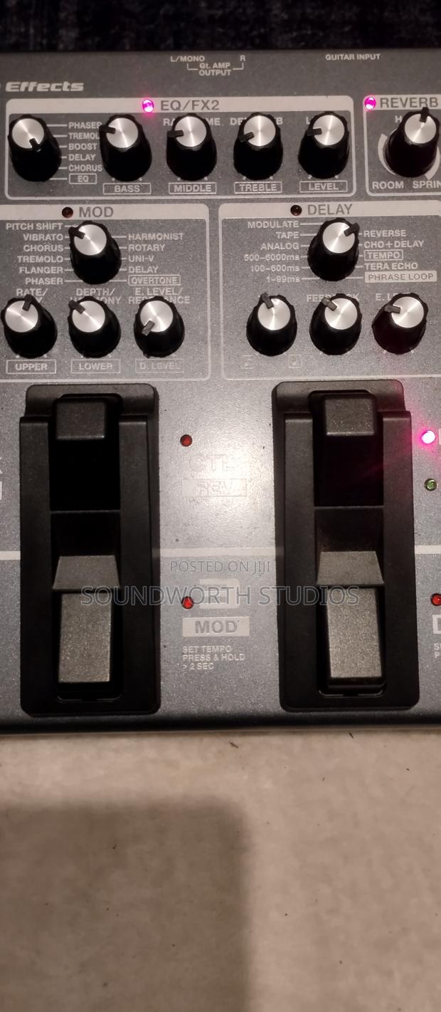 BOSS ME-80 Floor-Based Guitar Multi-Effects Processor - thumbnail 2