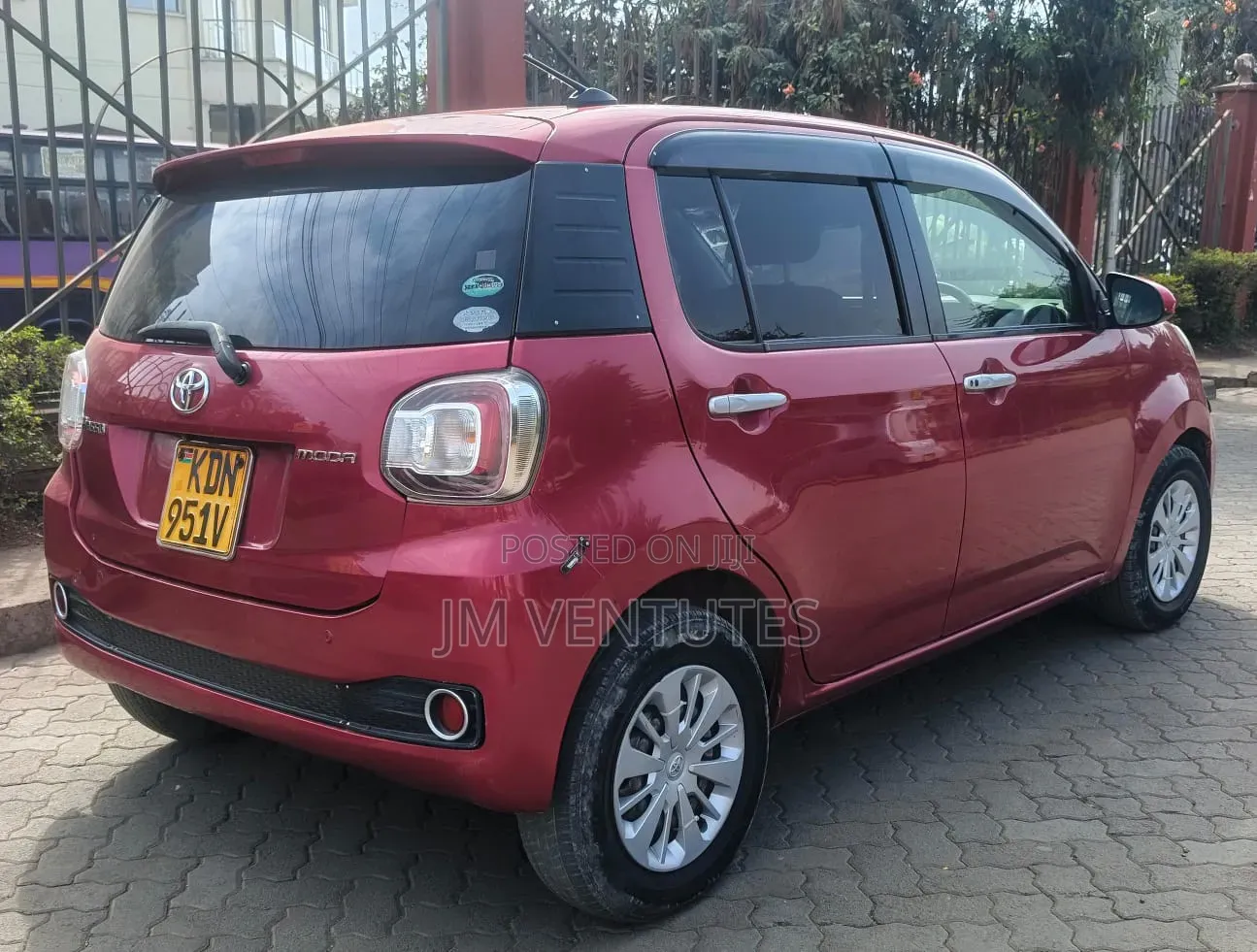 Toyota Passo 2017 Red
