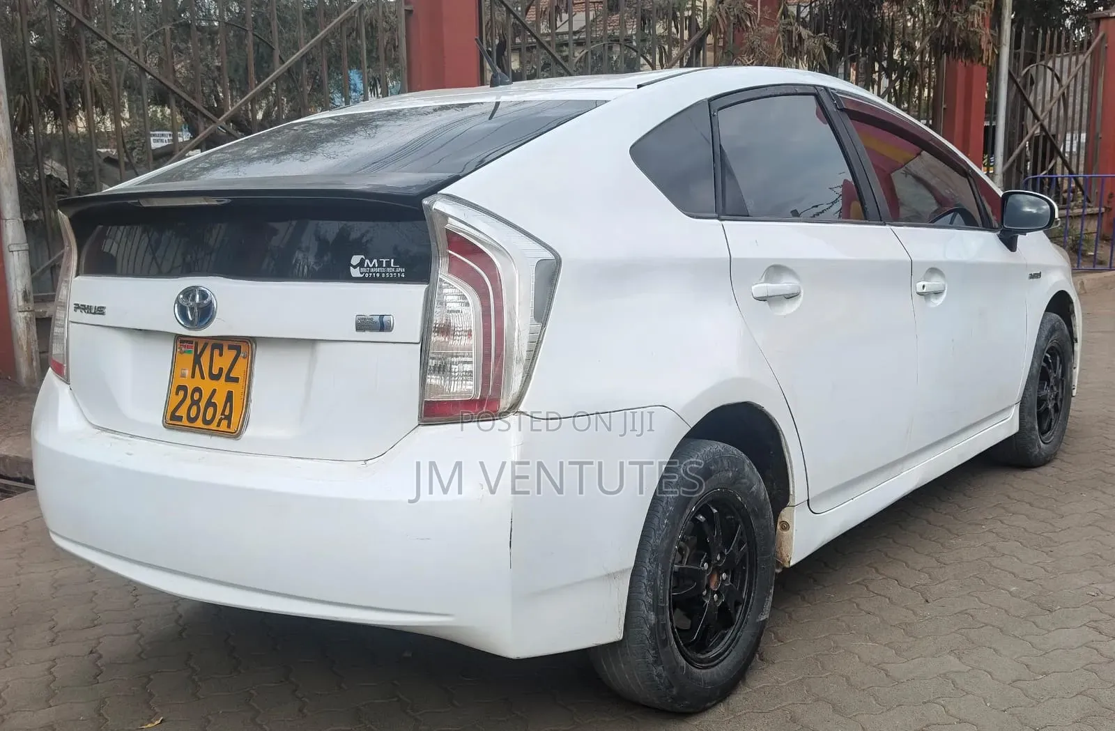Toyota Prius 2013 White