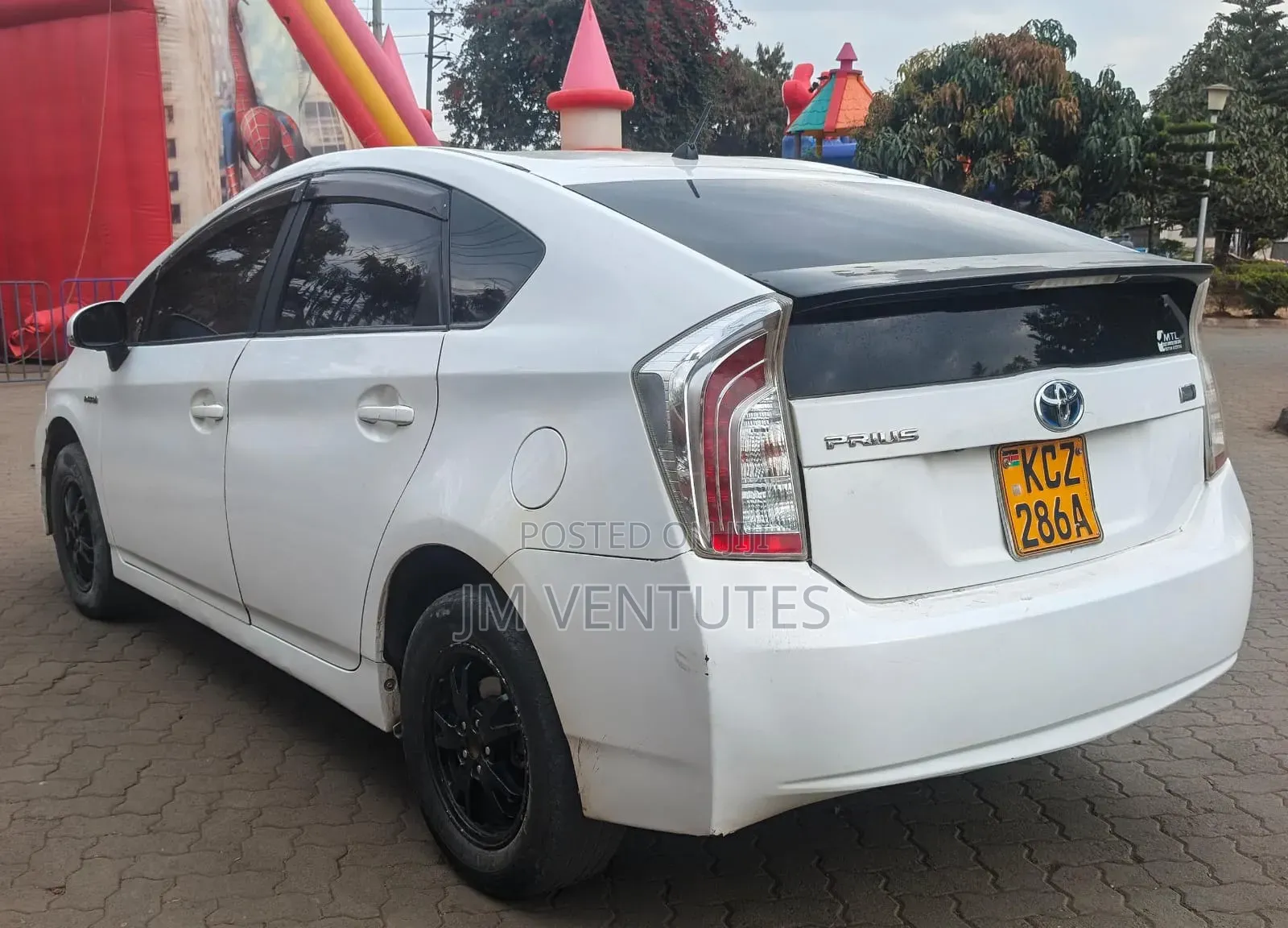 Toyota Prius 2013 White