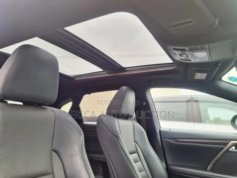 Lexus RX 2019