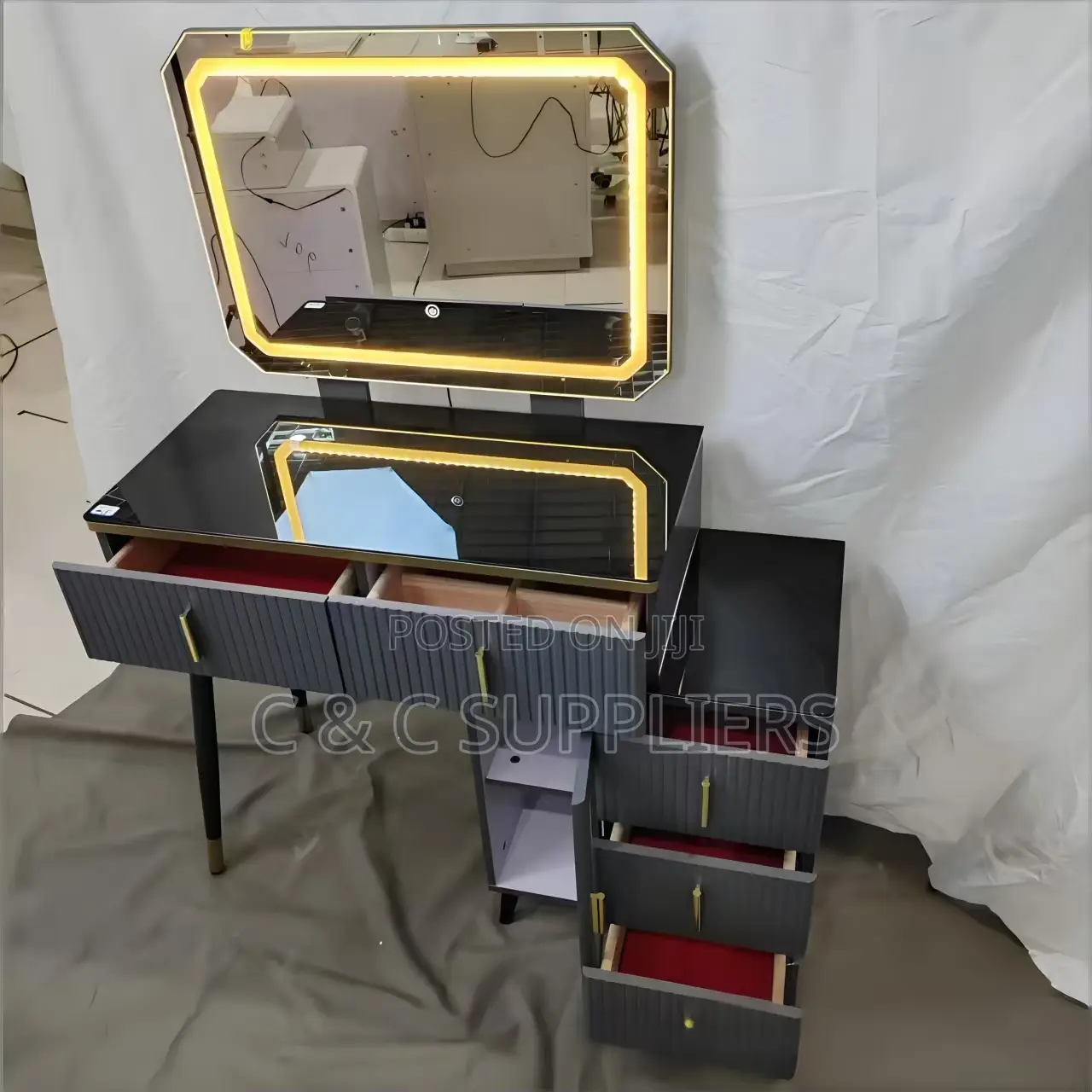 Smart Bedroom Dressing Table With Led