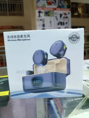 Q8 Wireless Lapel Mic With Digital Battery Display 2 Mics