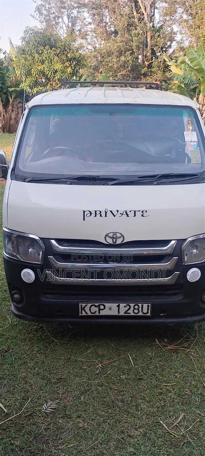Toyota HiAce 2016 White