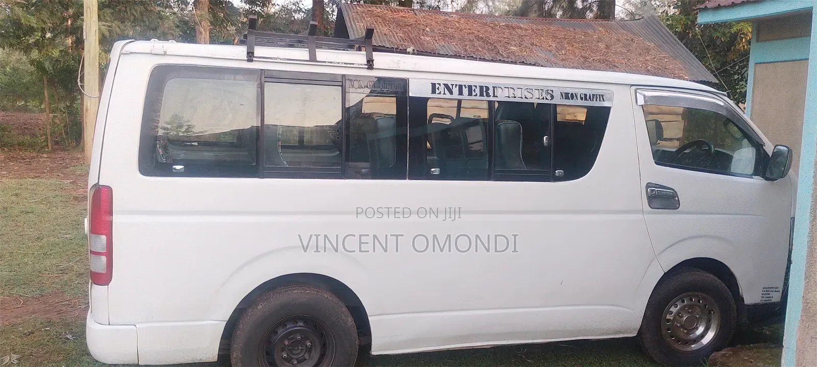 Toyota HiAce 2016 White