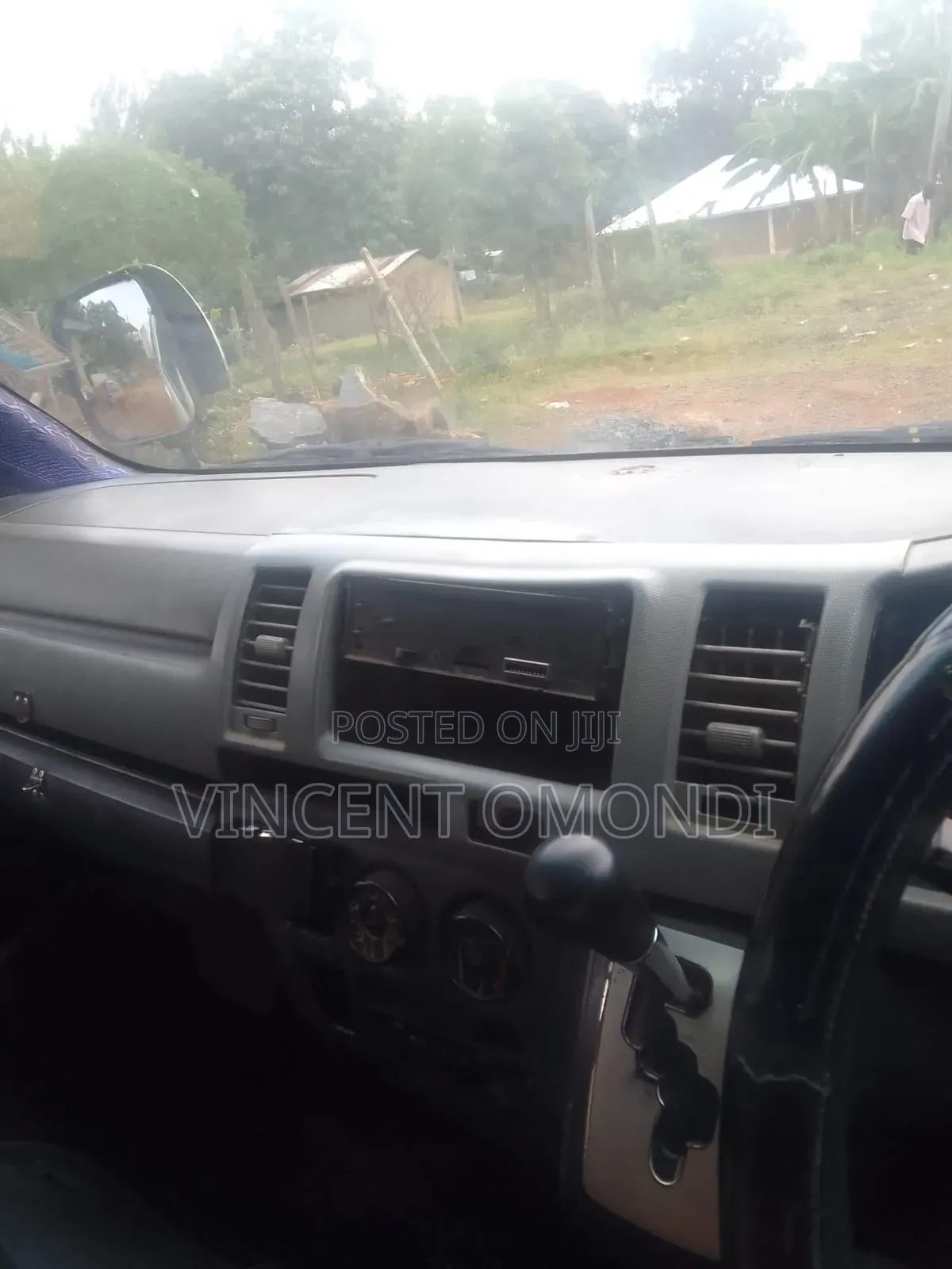Toyota HiAce 2016 White