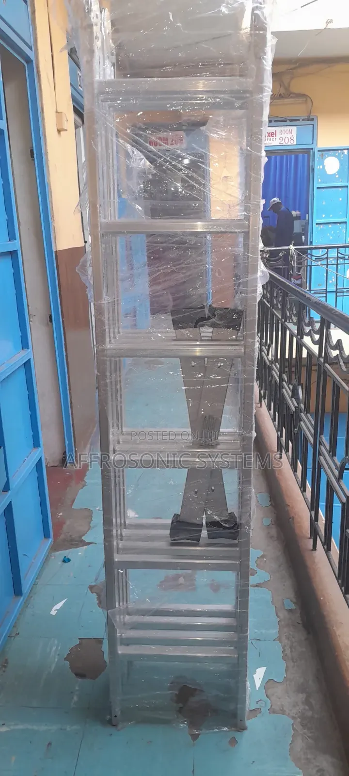 Industrial 4x6 Aluminium Folding Ladder (24ft / 7 Meters)