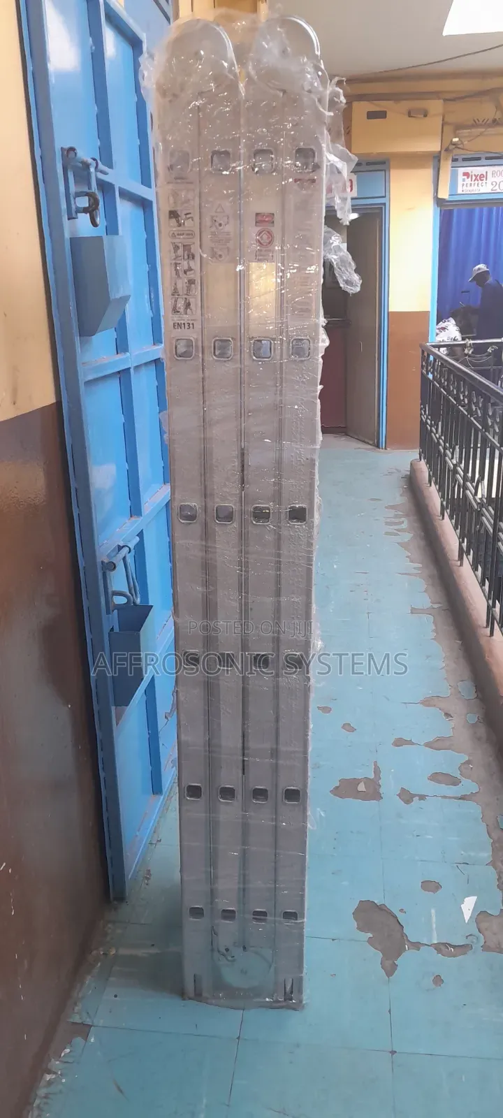 Industrial 4x6 Aluminium Folding Ladder (24ft / 7 Meters)