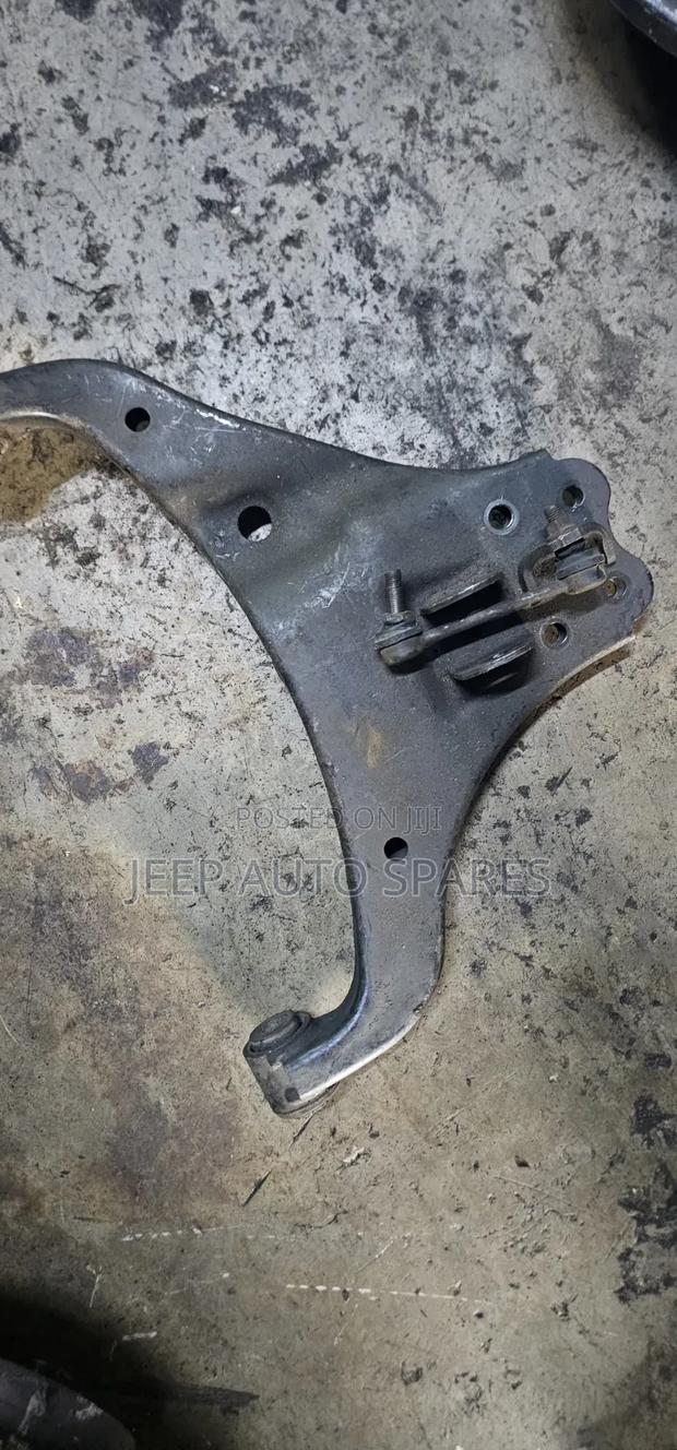 Isuzu Dmax 2wd Lower Control Arm