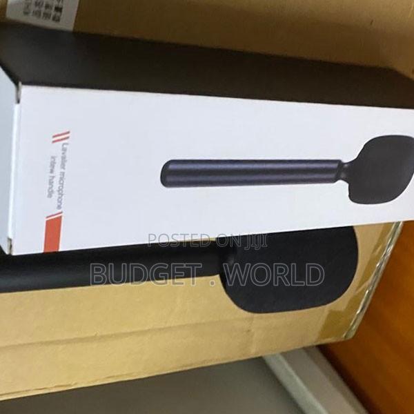 Professional Clip-on Voice Microphone for Mobile Video Creators