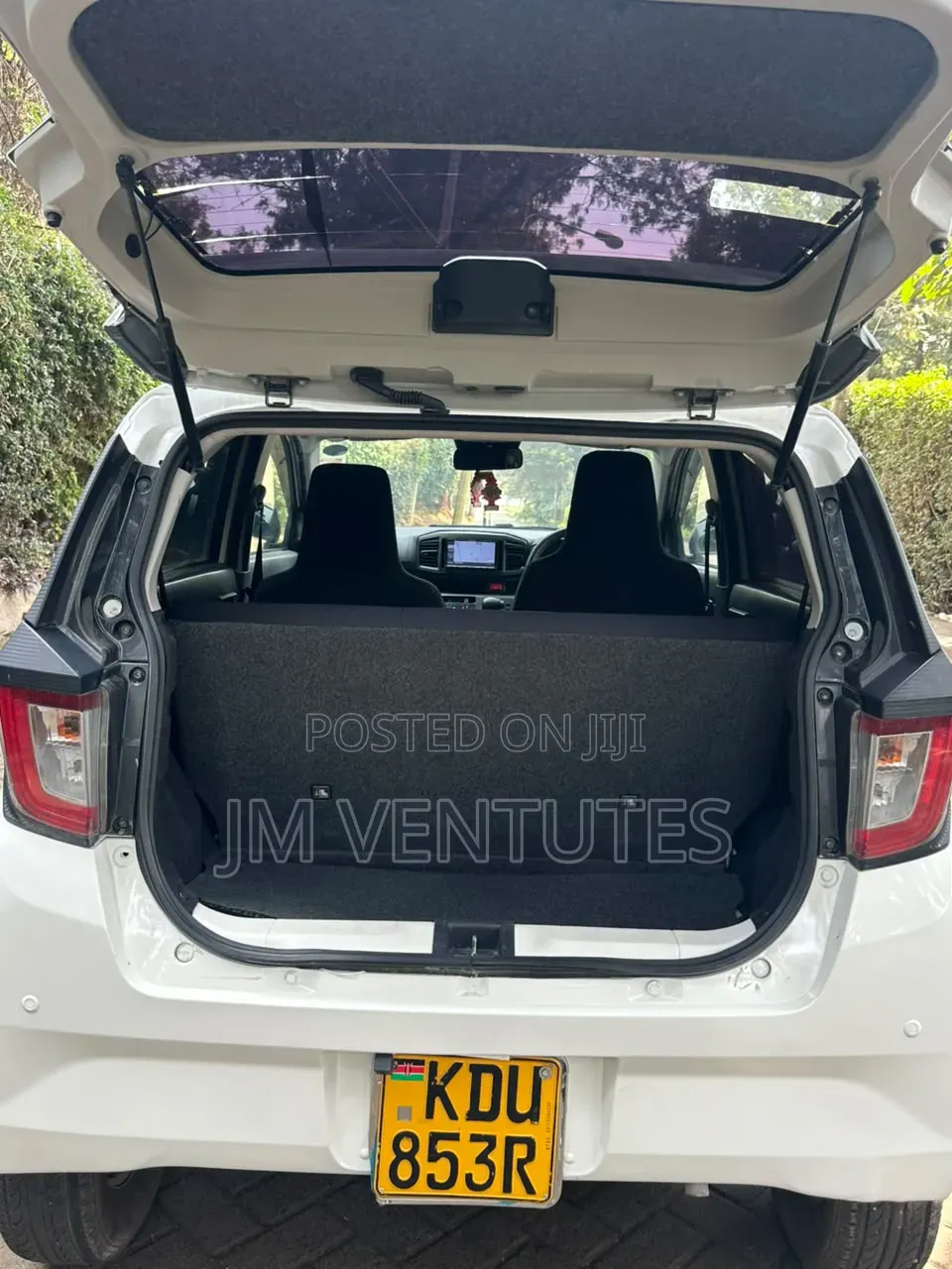 Daihatsu Mira 2017 White