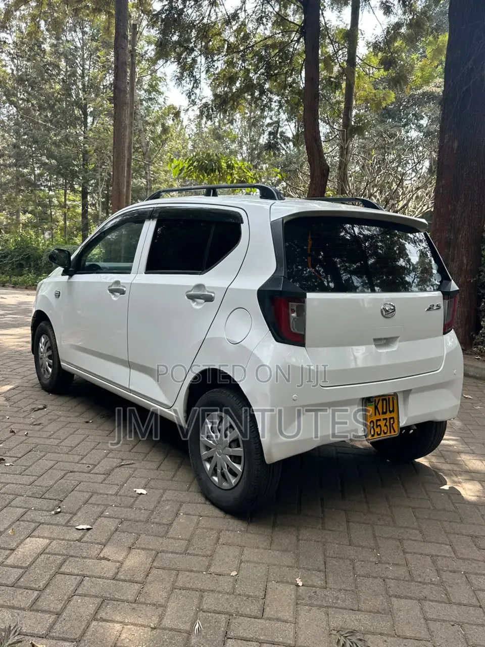 Daihatsu Mira 2017 White
