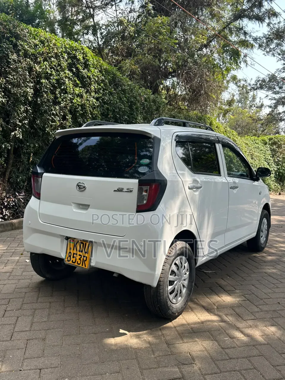 Daihatsu Mira 2017 White