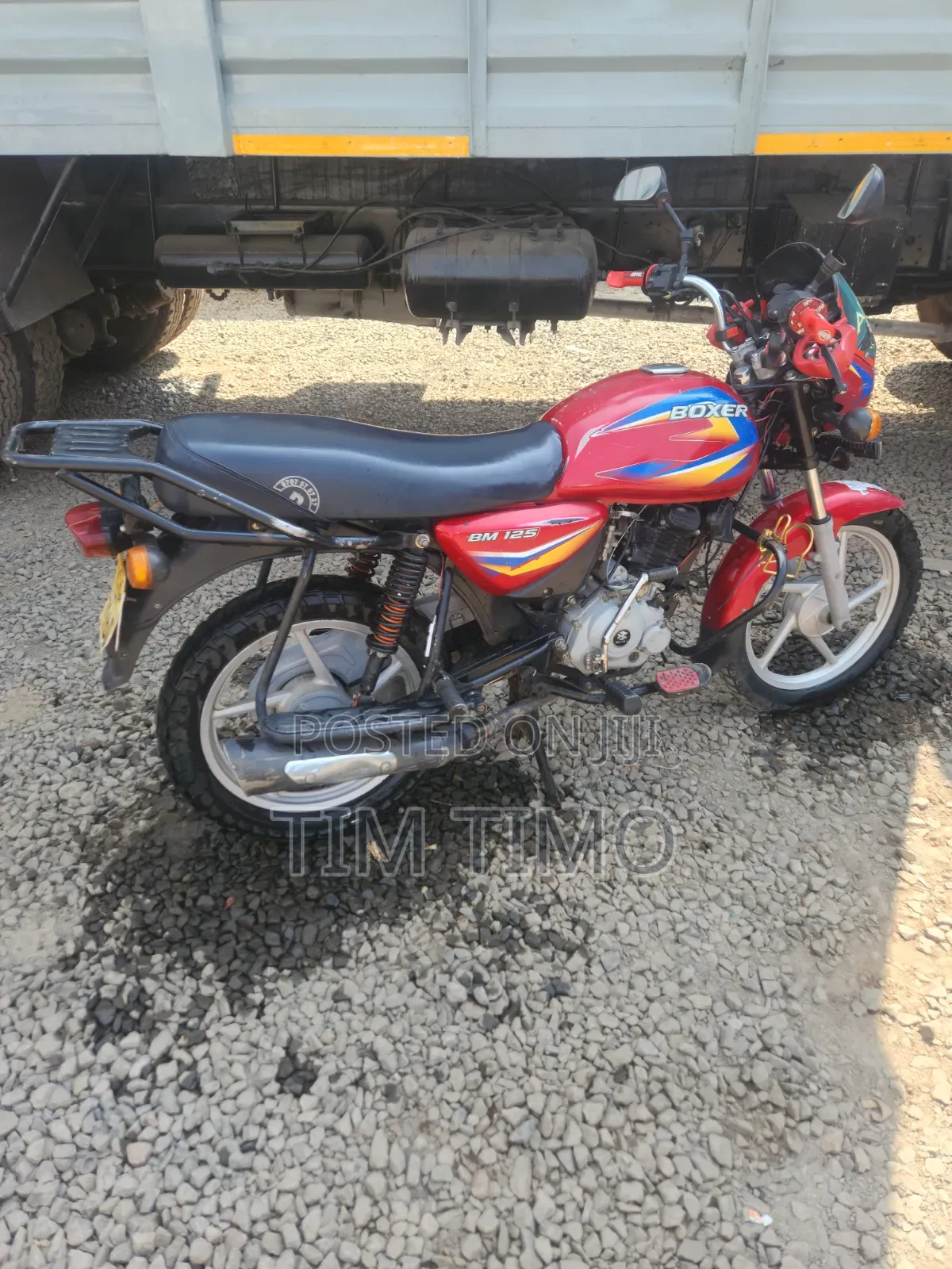 Bajaj Boxer 150 UG 2025 Red