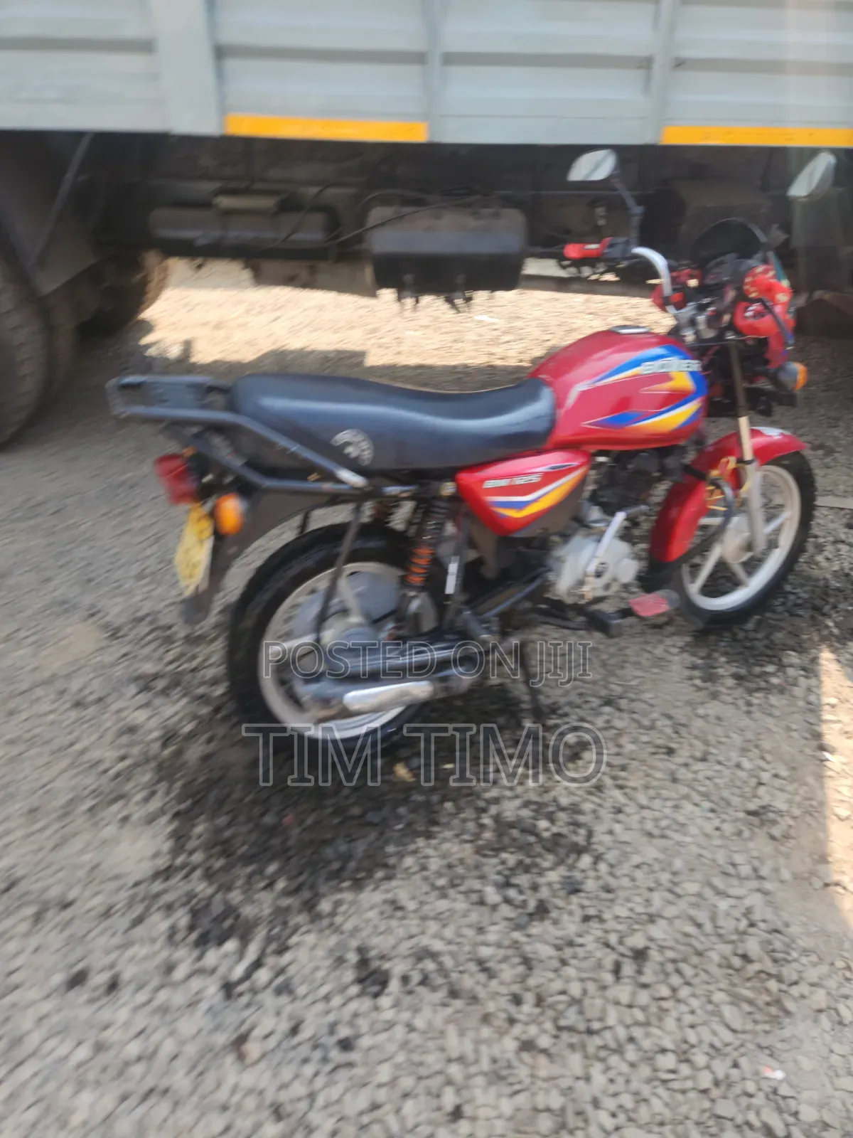 Bajaj Boxer 150 UG 2025 Red