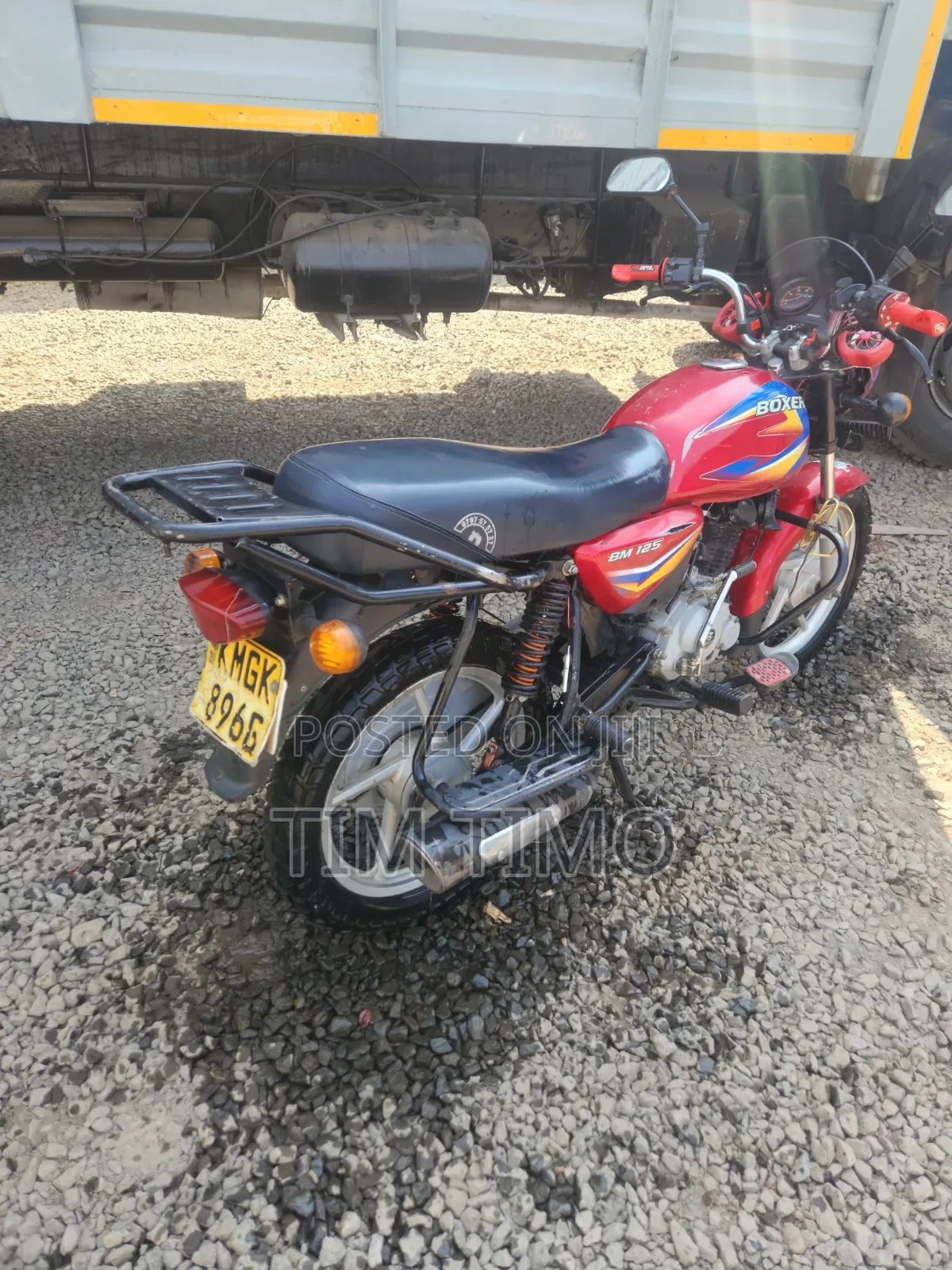 Bajaj Boxer 150 UG 2025 Red