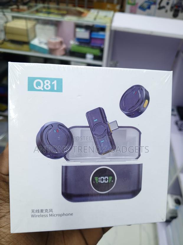 Q81 Magnetic Wireless Microphone With Digital Charging Case