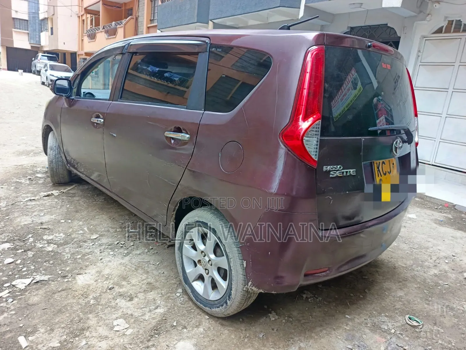 Toyota Passo Sette 2010 Maroon