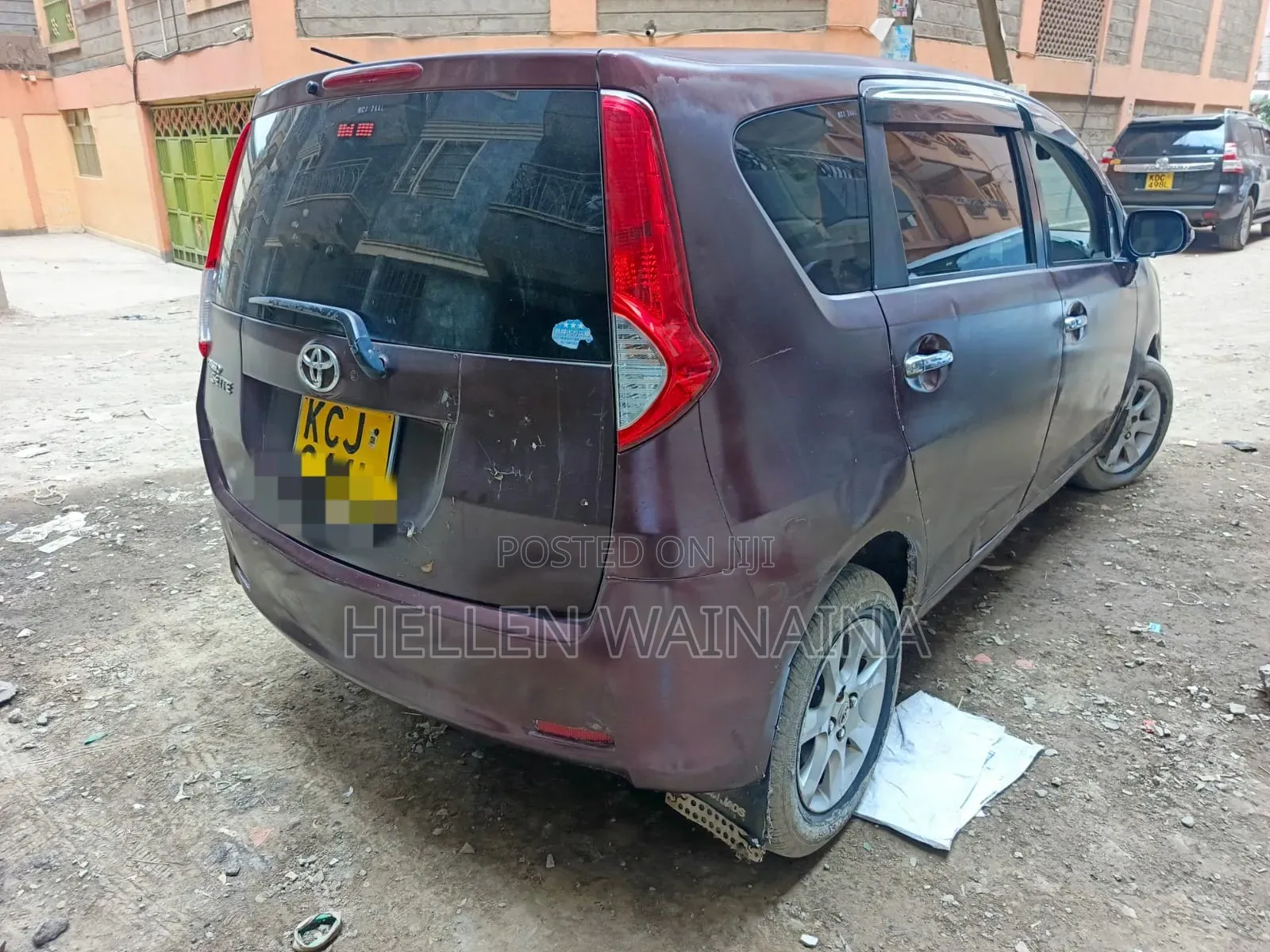 Toyota Passo Sette 2010 Maroon