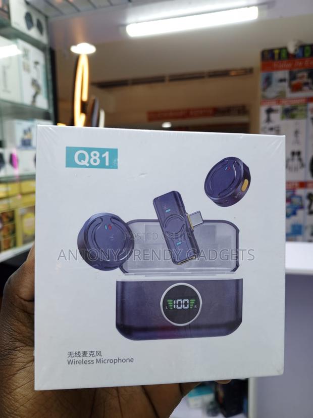 Q81 Wireless Lavalier Mic for TikTok YouTube Vlogging Live
