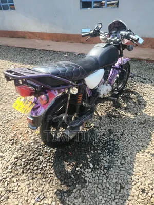 Bajaj Boxer 150 UG 2024 White