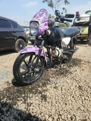Bajaj Boxer 150 UG 2024 White