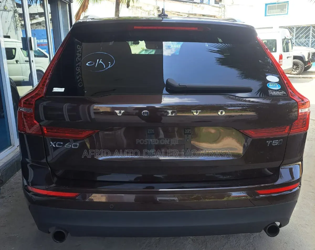 Volvo XC60 2019 Burgundy