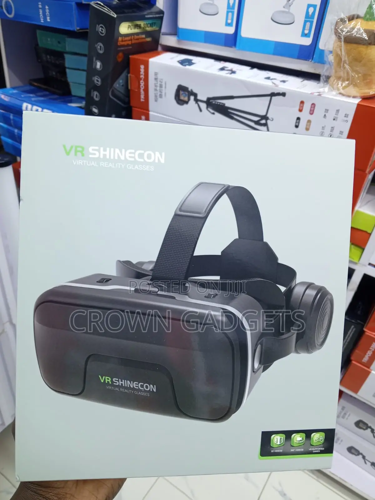 G04EA VR Headset With Stereo Headphones Wireless Gamepad
