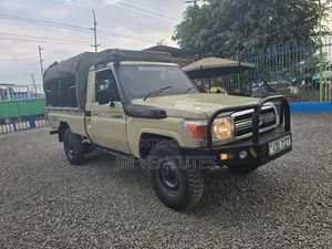 Toyota Land Cruiser 2014 Gold
