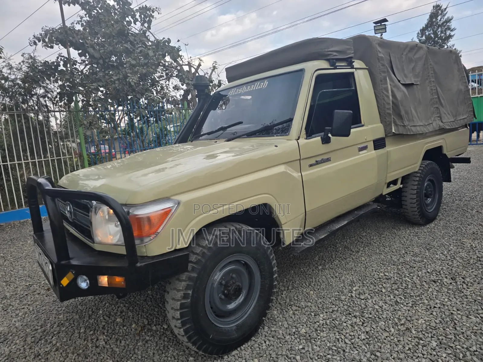 Toyota Land Cruiser 2014 Gold
