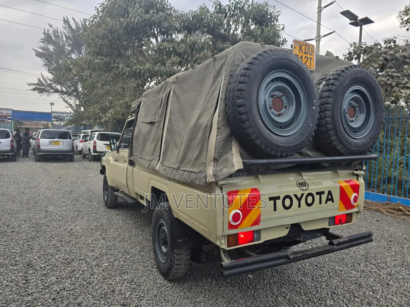 Toyota Land Cruiser 2014 Gold