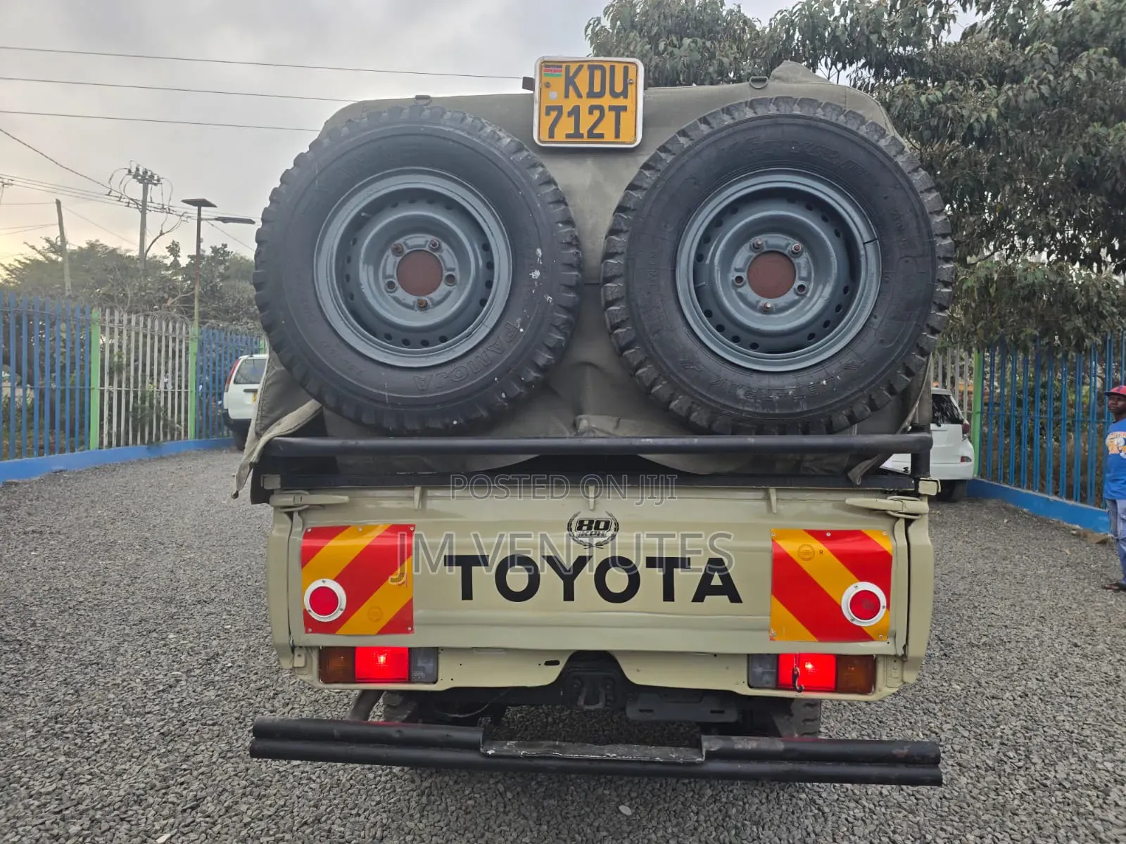 Toyota Land Cruiser 2014 Gold