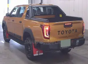 New Toyota Hilux 2026 Orange