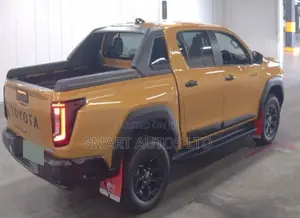 New Toyota Hilux 2026 Orange
