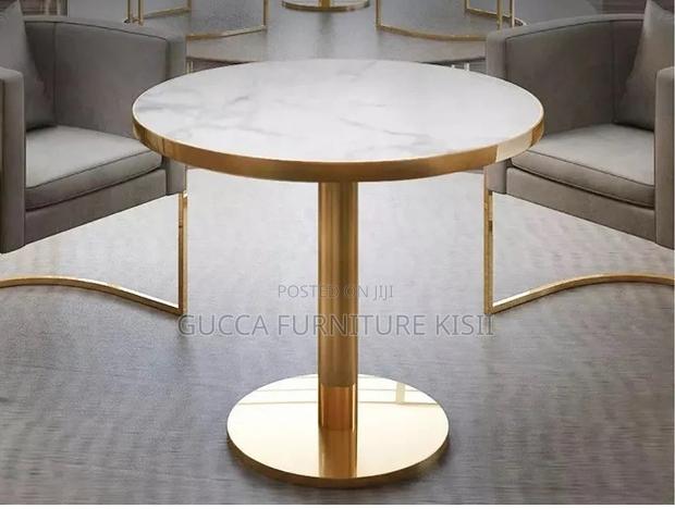 Dining Table; Modern Round Marble Dining Table
