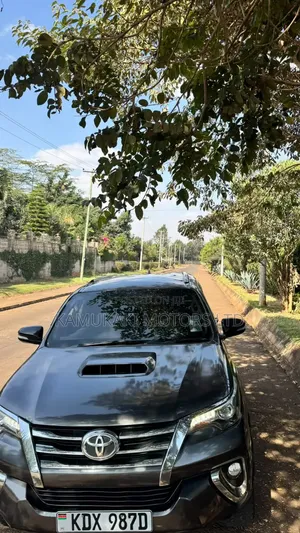 Toyota Fortuner 2016 Gray