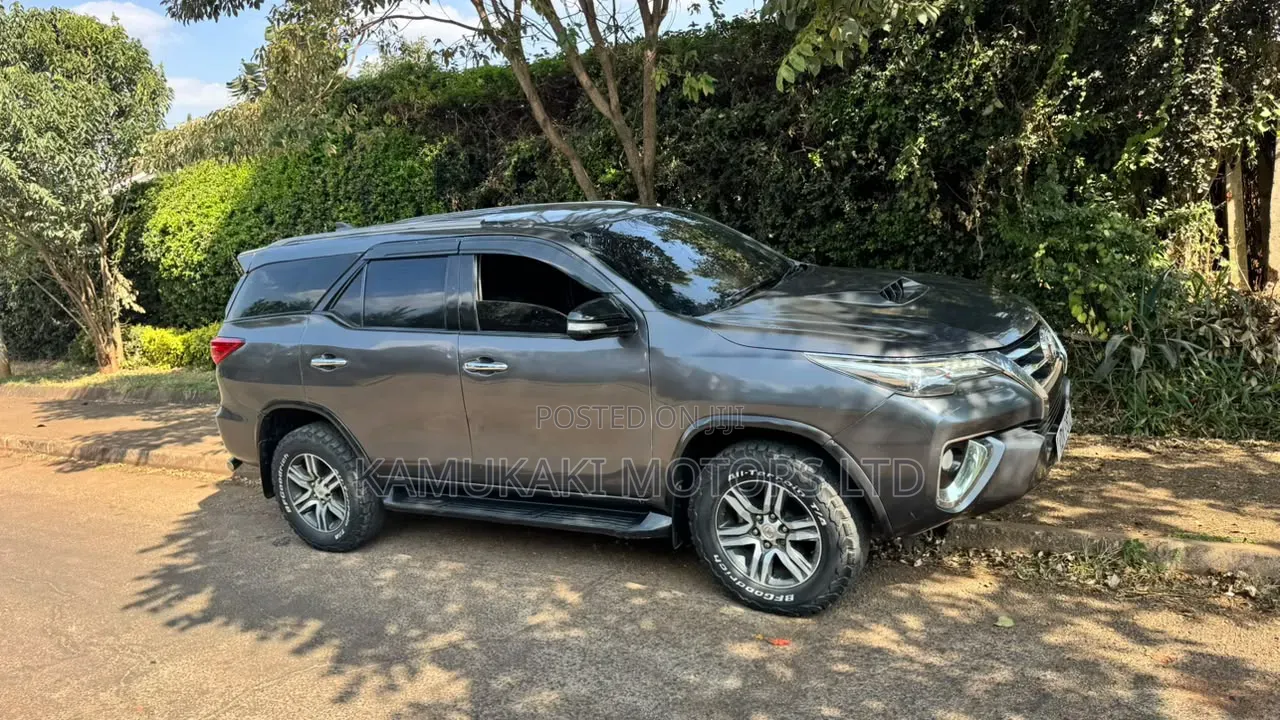 Toyota Fortuner 2016 Gray