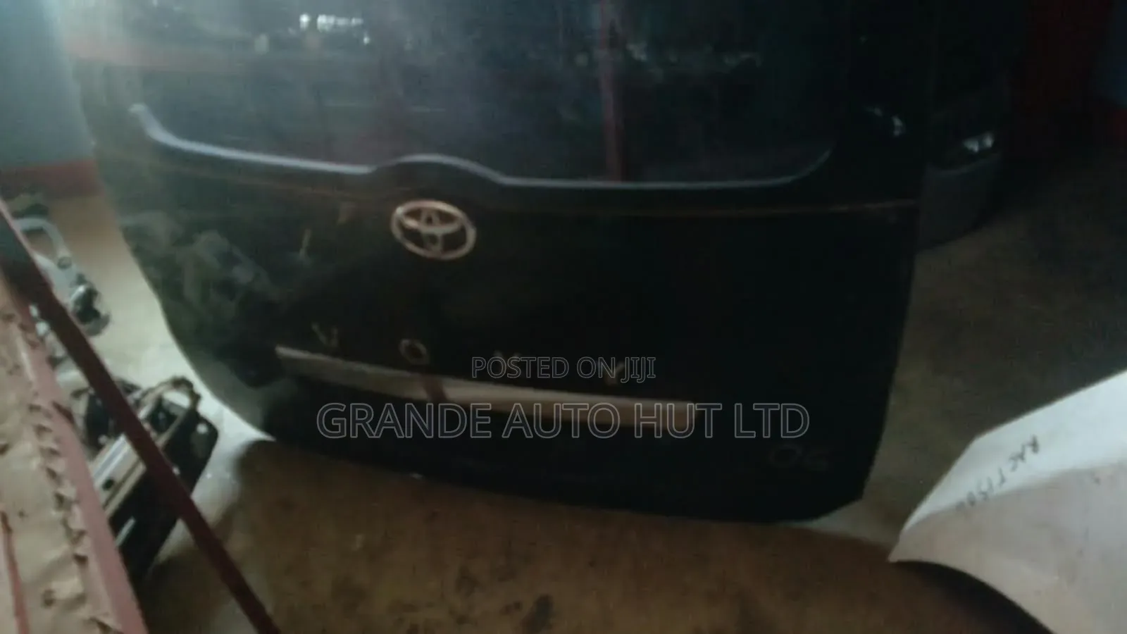 Toyota Voxy Boot,tailgate