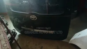 Toyota Voxy Boot,tailgate