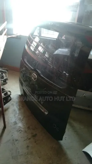 Toyota Voxy Boot,tailgate
