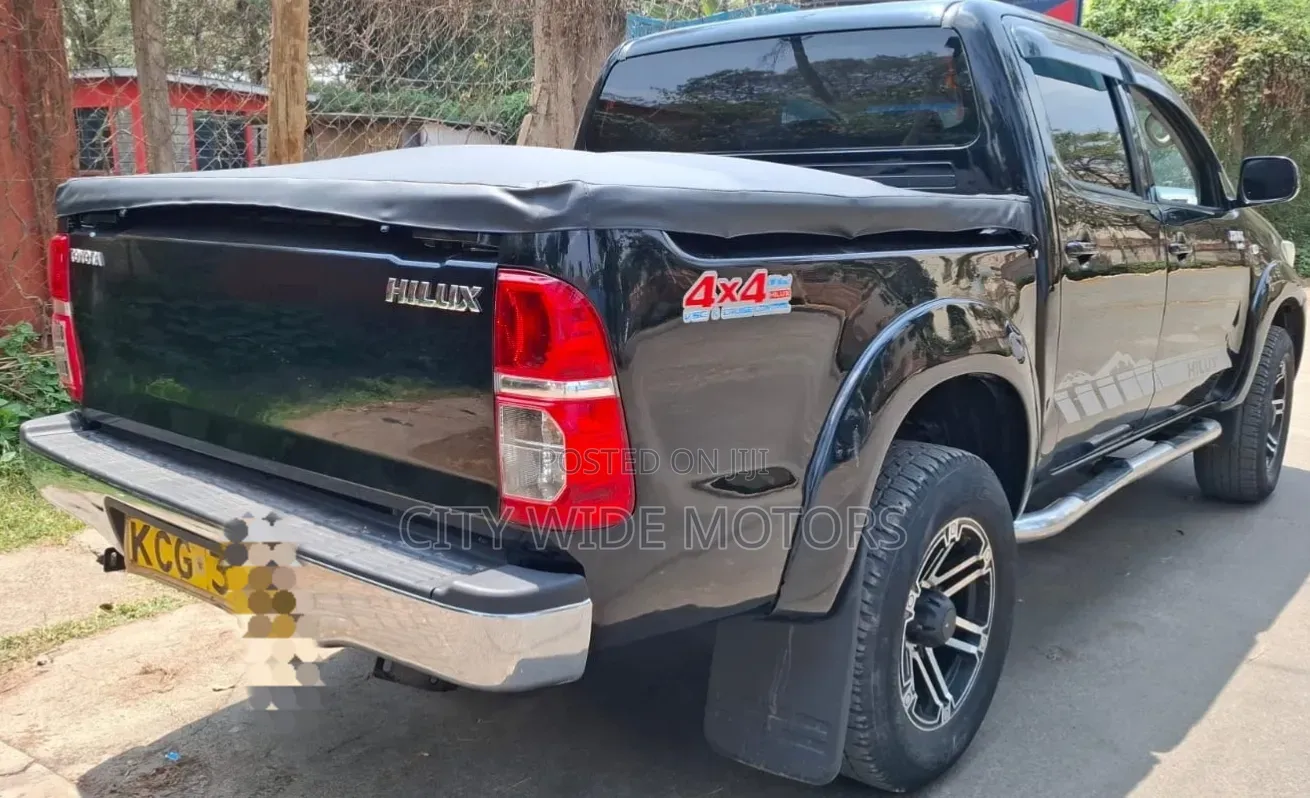 Toyota Hilux 2009 Black