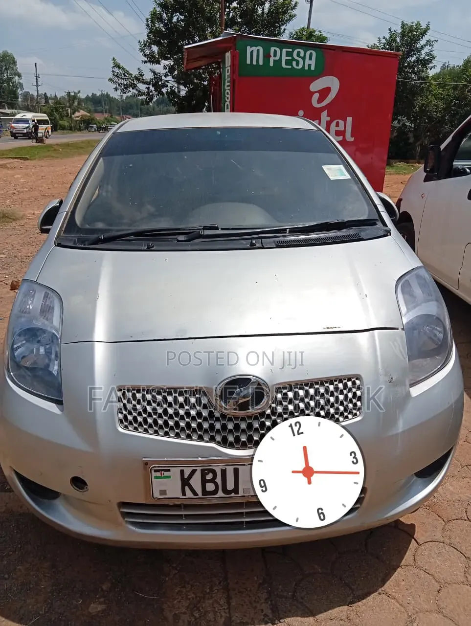 Toyota Vitz 2005 Silver
