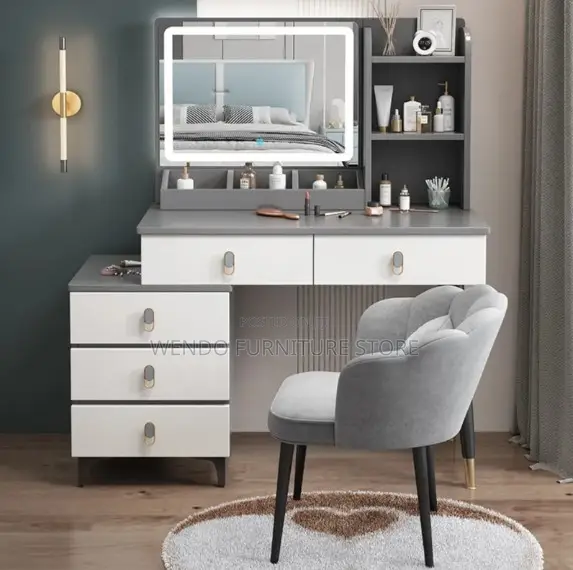Dressers; Classic Home Dressing Room Vanity Set With Elegant Lighting