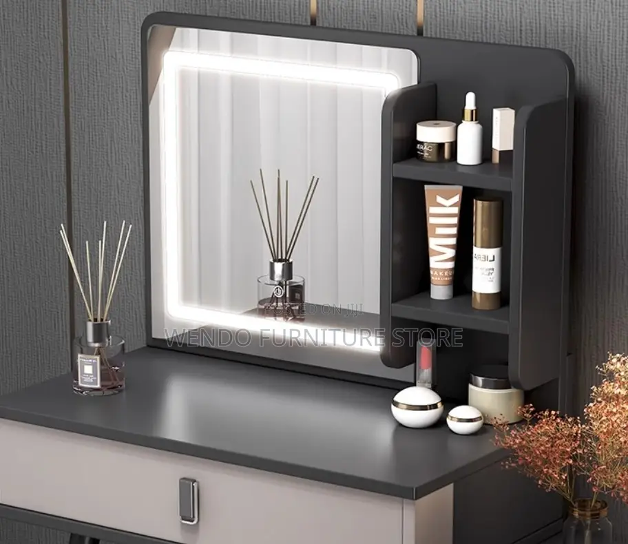 Dressers; Classic Home Dressing Room Vanity Set With Elegant Lighting